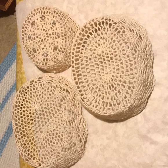 Crocheted baskets - Picture 3 of 3